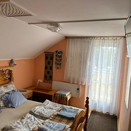 Szabo Apartmanhaz 佐洛卡罗斯 外观 照片
